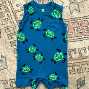 Tea Collection Turtle Romper! 9-12 mon